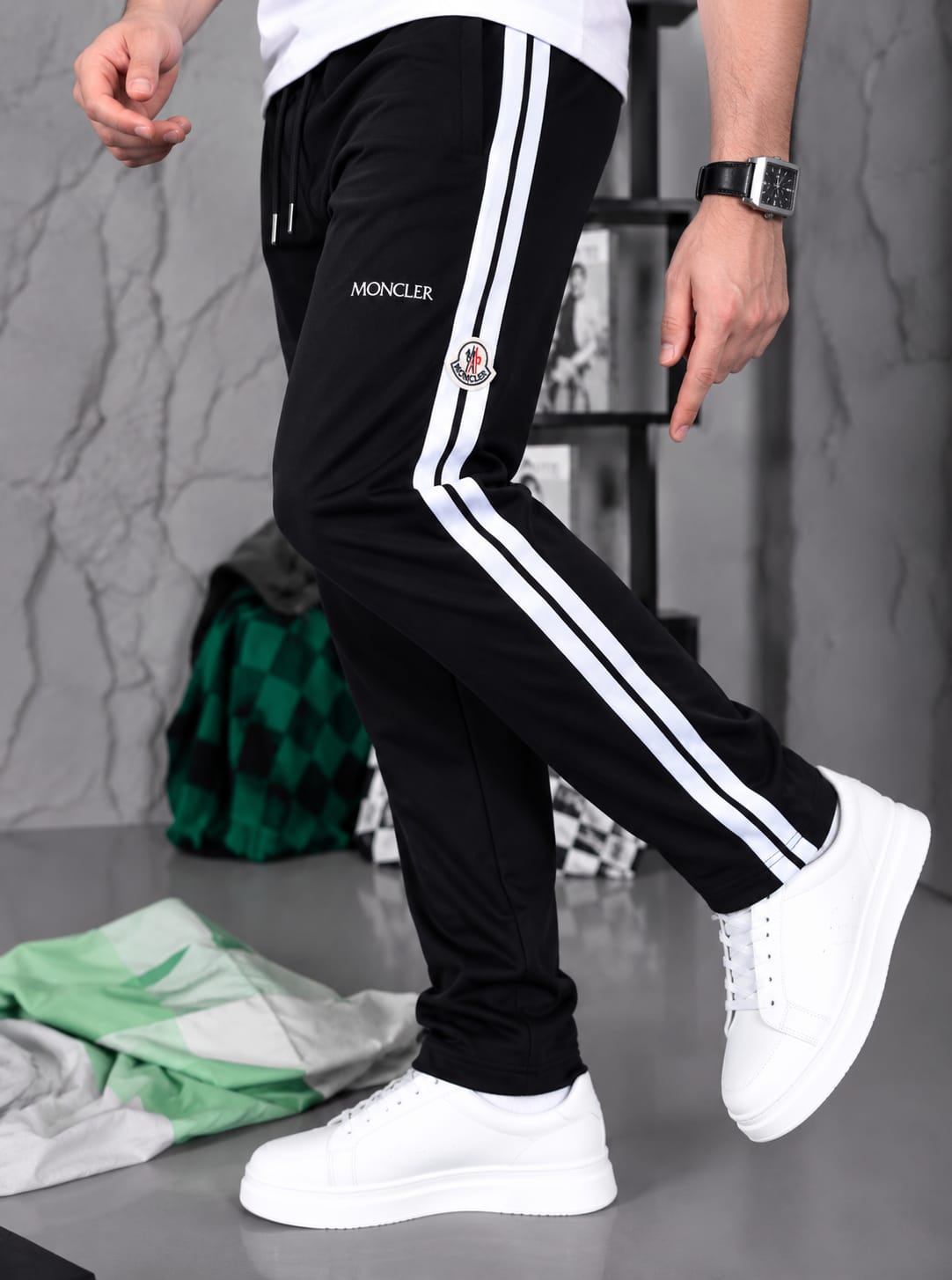 Moncler Black 2
